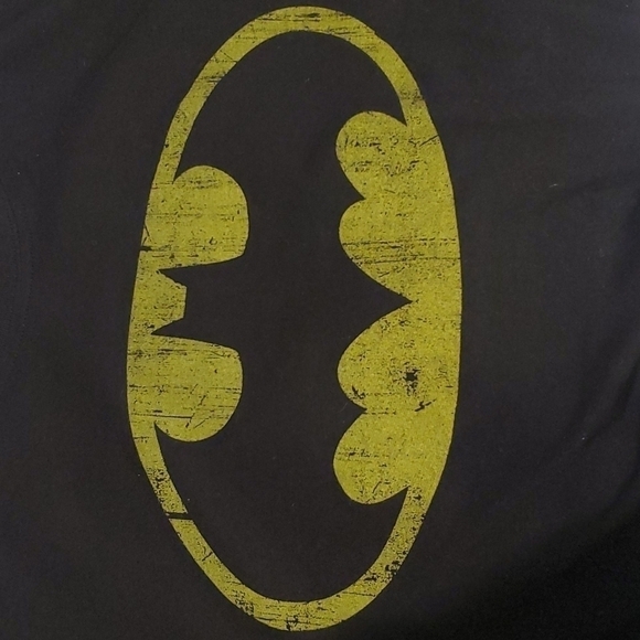 NWT DC Comics Distressed Batman Black Graphic T-shirt - Picture 5 of 6